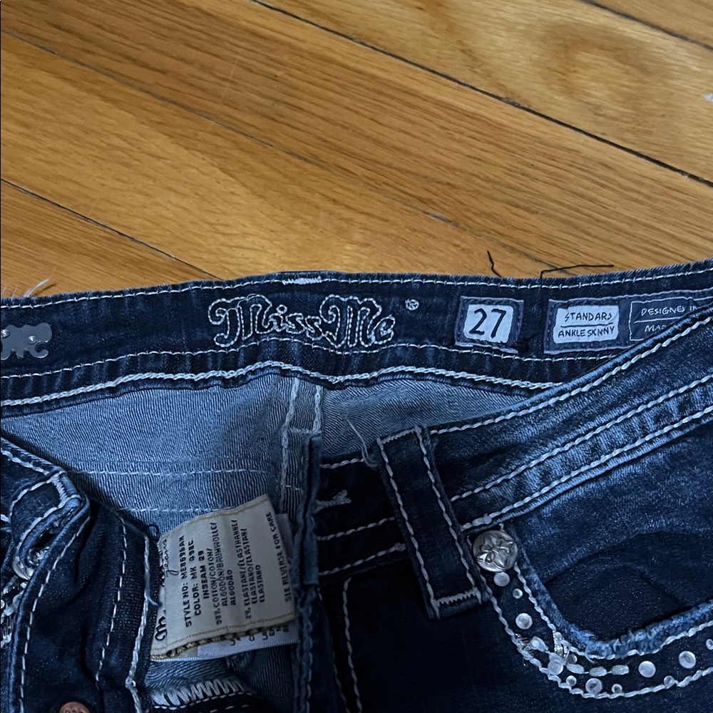 Miss Me Women’s Deep Indigo Skinny Jeans